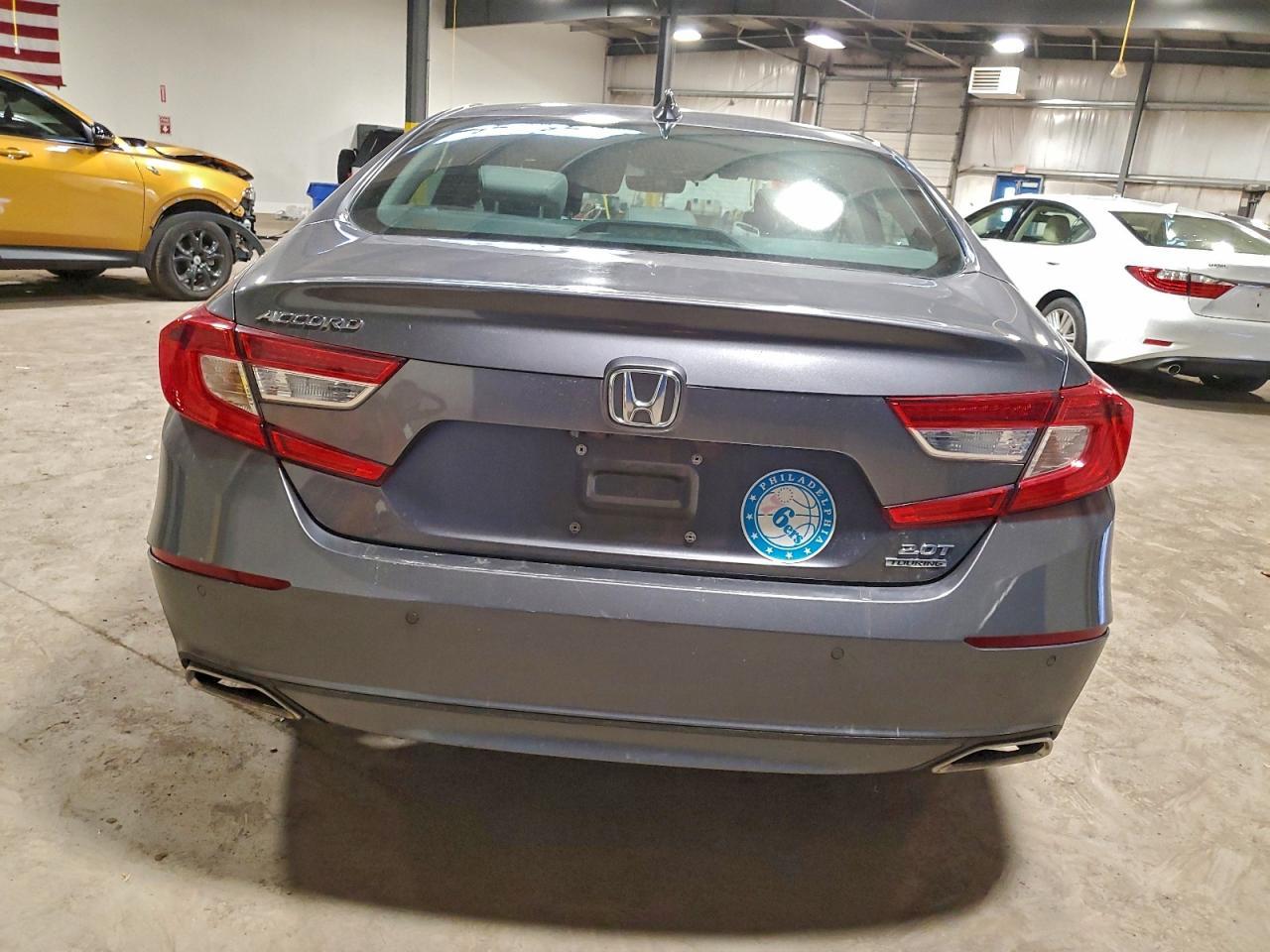 2018 Honda Accord Touring - Фото 6