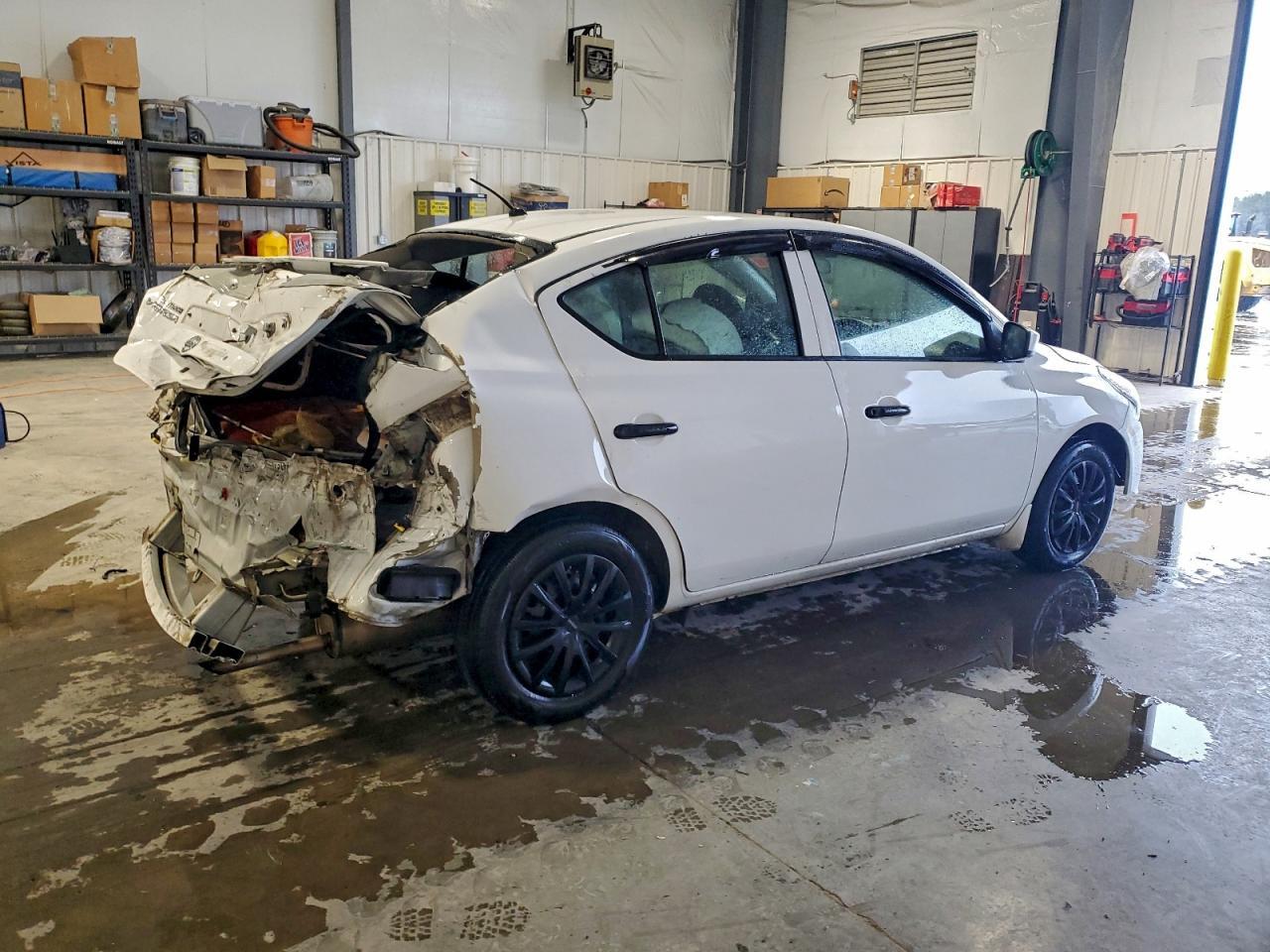 2017 Nissan Versa S - Image 3