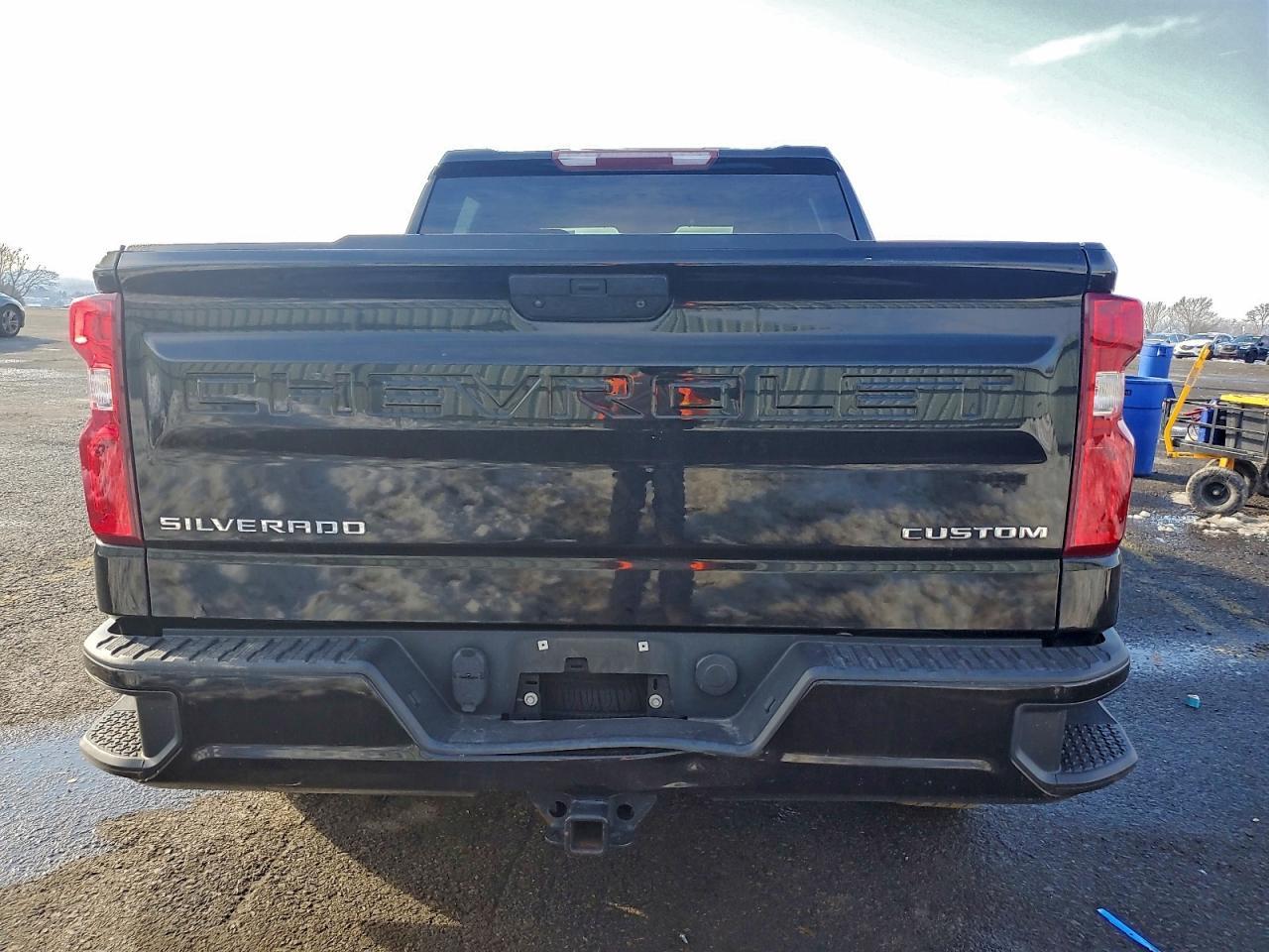 2022 Chevrolet Silverado Ltd K1500 Custom - Фото 6