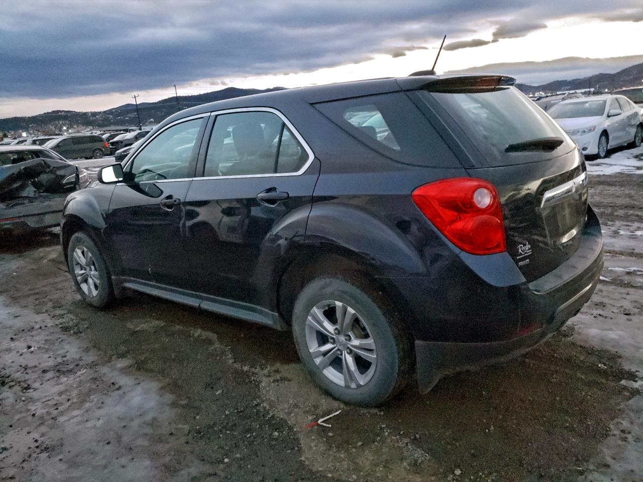 2015 Chevrolet Equinox Ls - Image 2