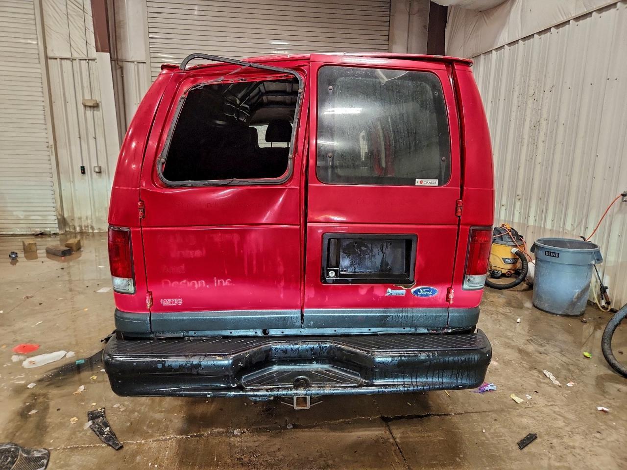 2010 Ford Econoline E350 Super Duty Van - Image 6