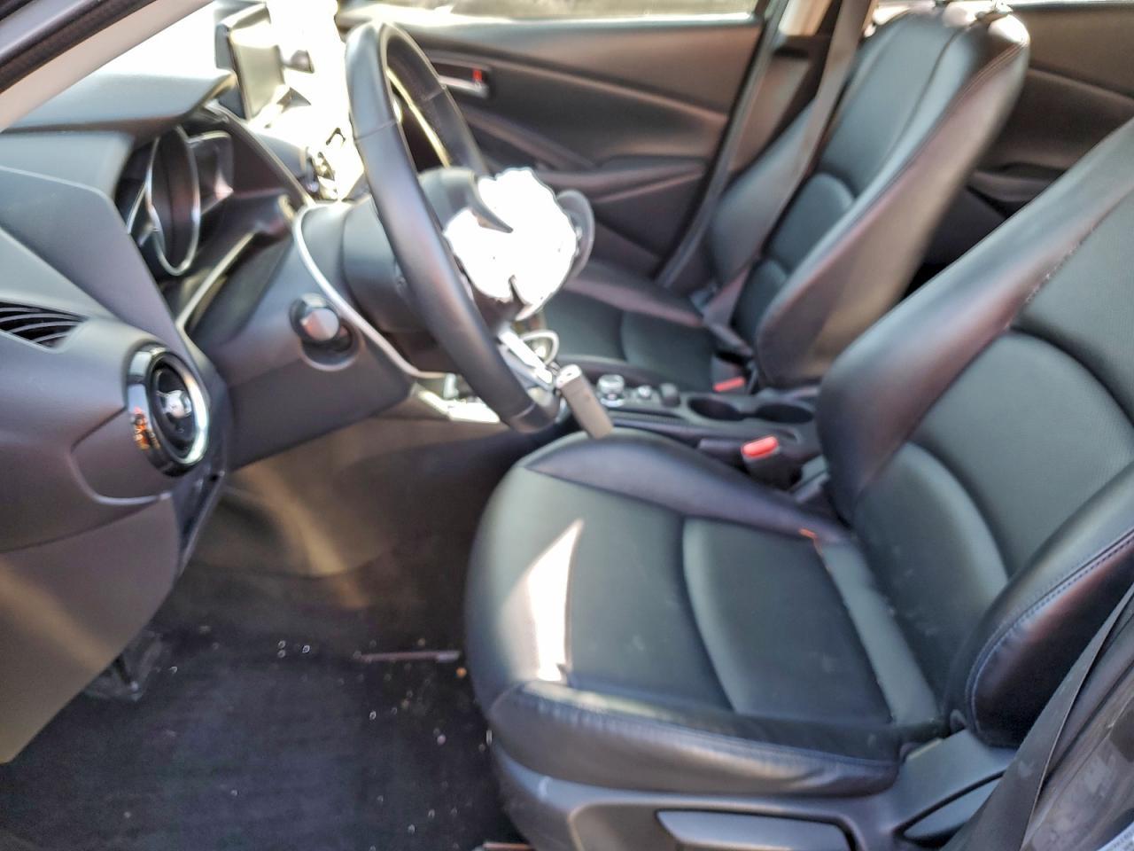 2019 Toyota Yaris L - Image 7