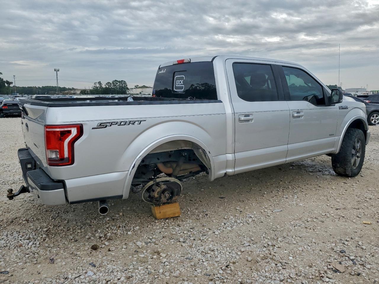 2016 Ford F150 Supercrew - Фото 3