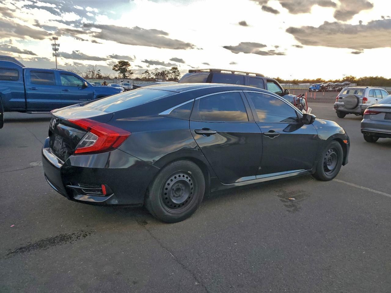 2018 Honda Civic Lx - Image 3