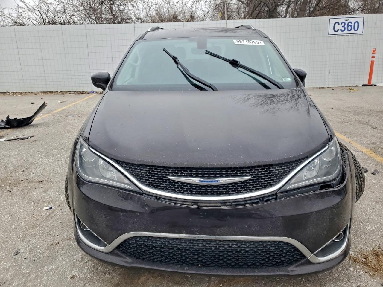 2018 Chrysler Pacifica Touring L Plus - Image 5
