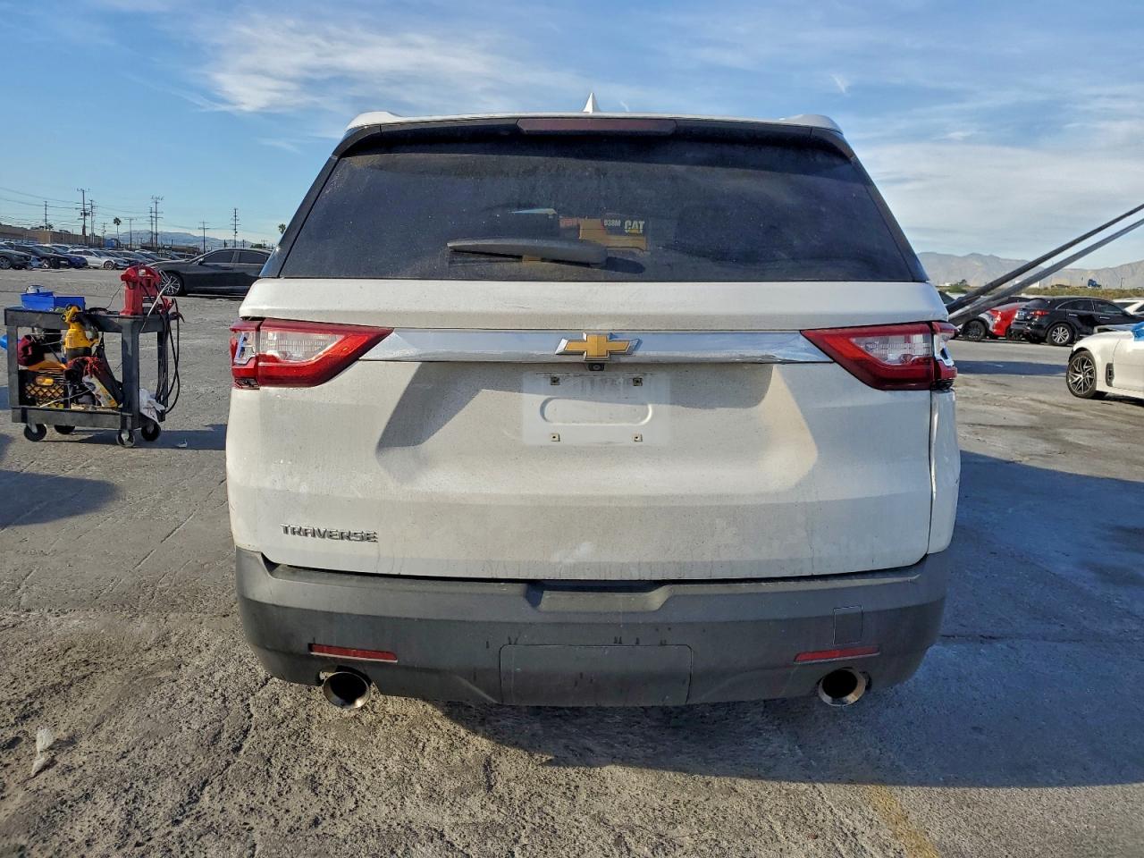 2020 Chevrolet Traverse Ls - Фото 6