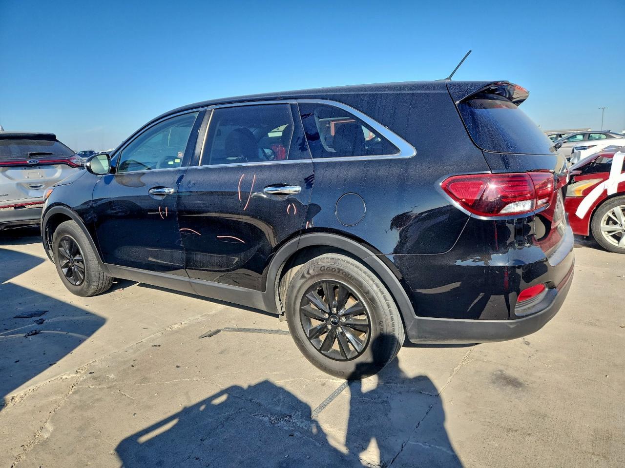 2020 Kia Sorento L - Image 2