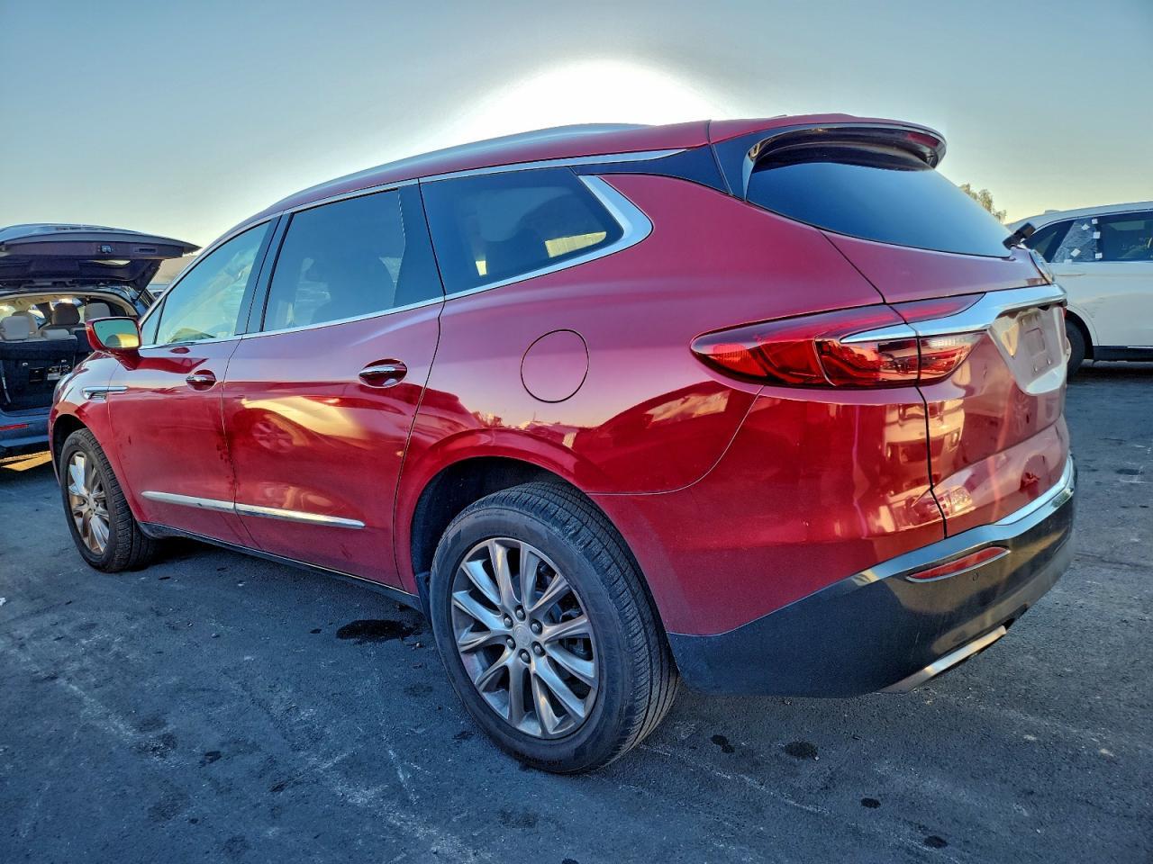 2019 Buick Enclave Essence - Image 2