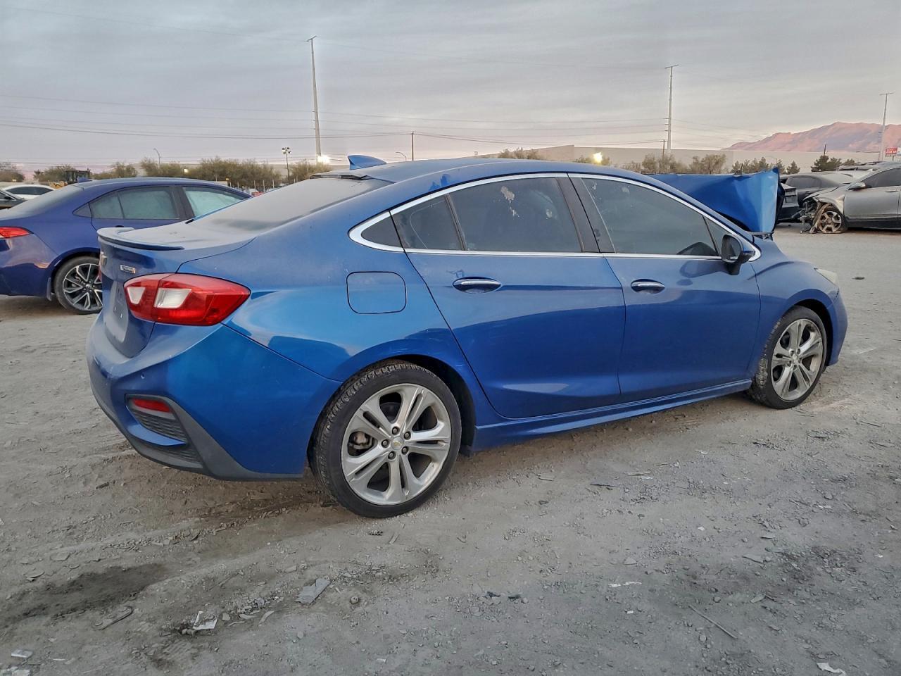 2017 Chevrolet Cruze Premier - Image 3