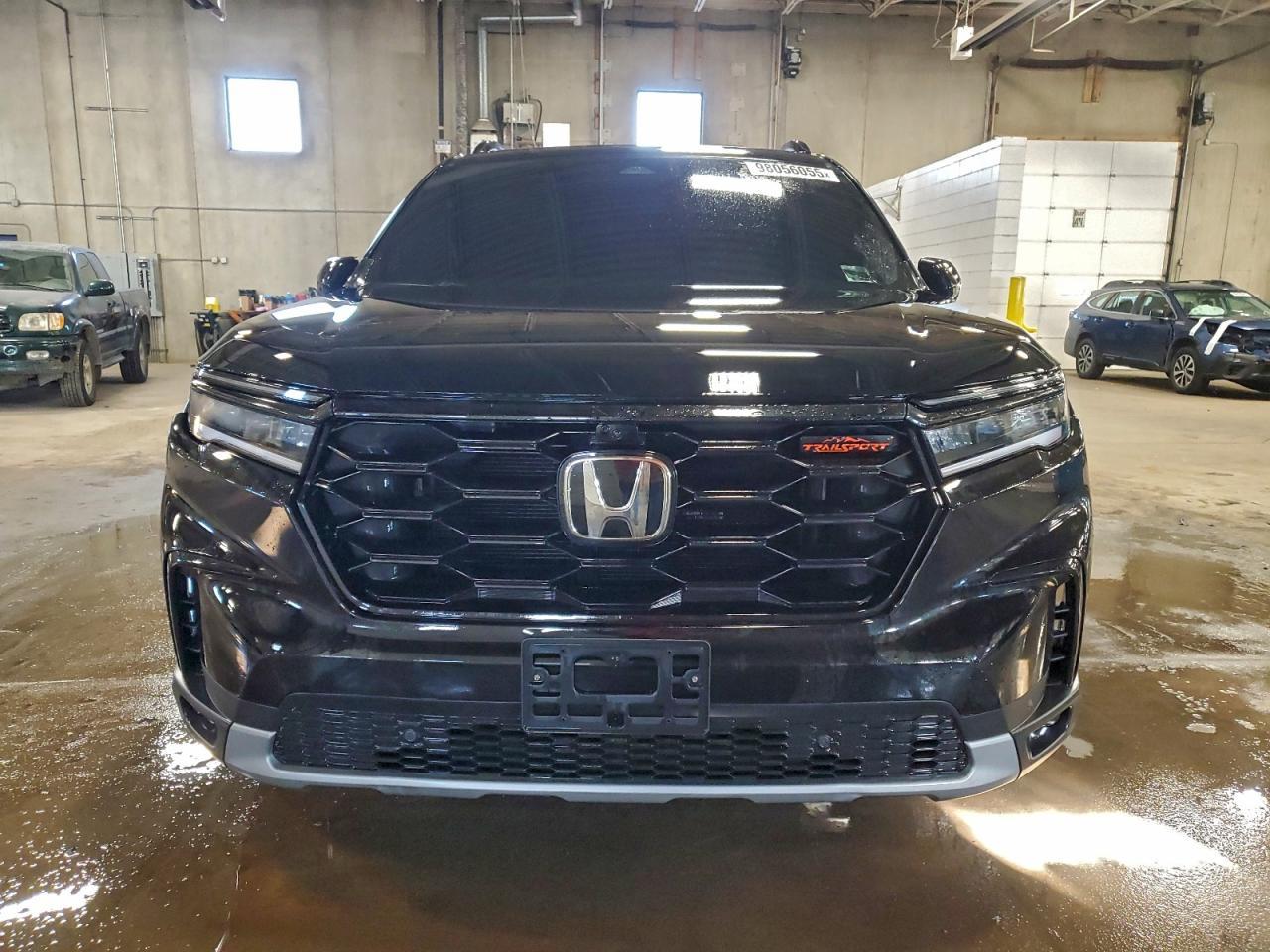 2025 Honda Pilot Trailsport - Image 5