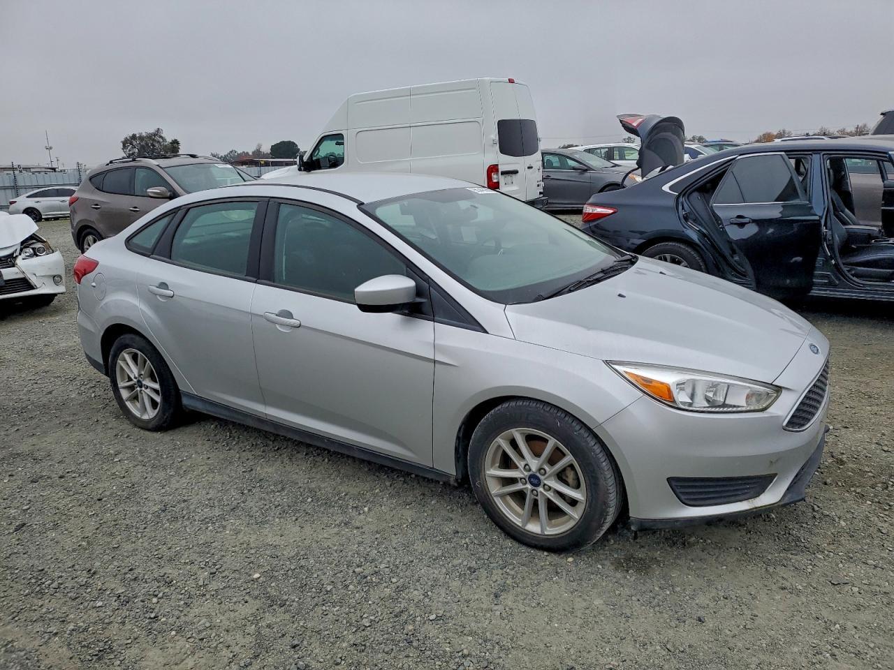 2018 Ford Focus Se - Фото 4