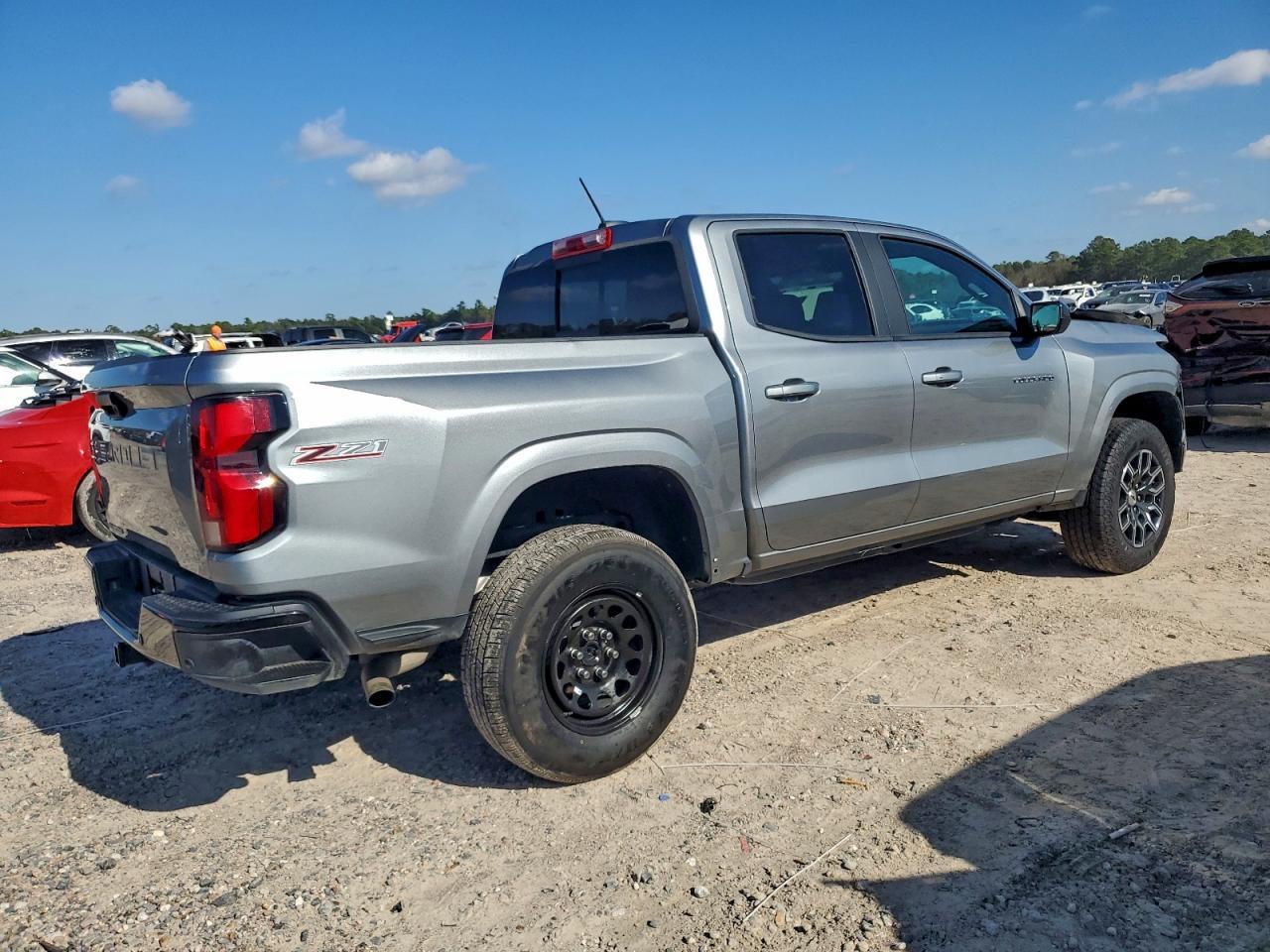 2024 Chevrolet Colorado Z71 - Фото 3
