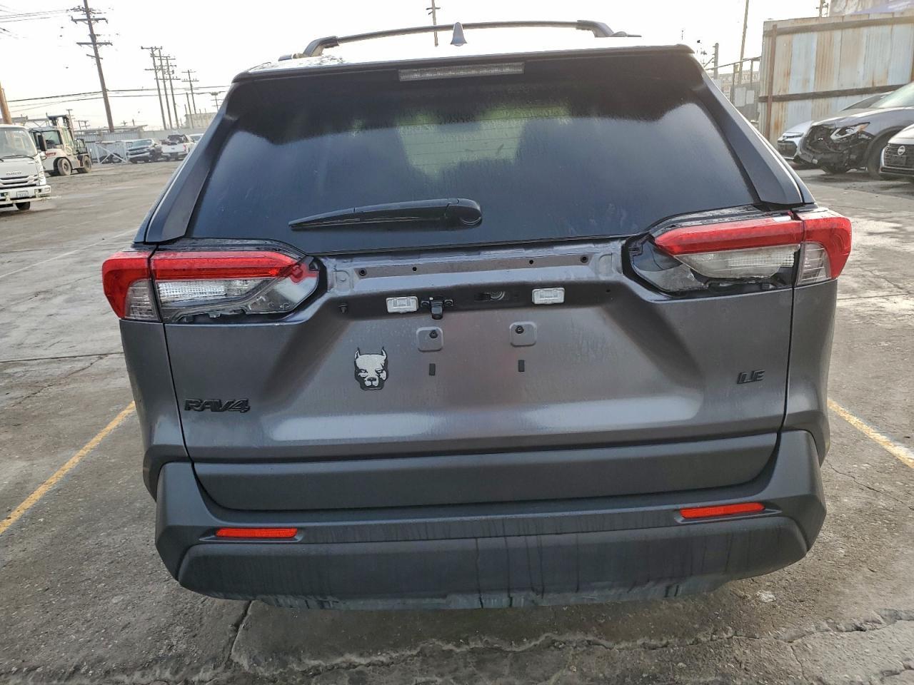 2019 Toyota Rav4 Le - Image 6