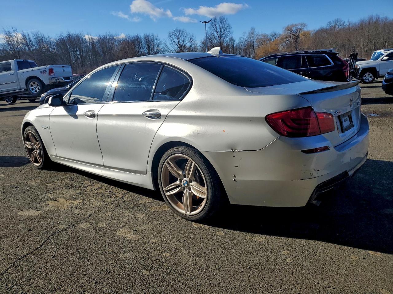 2013 BMW 550 Xi - Image 2