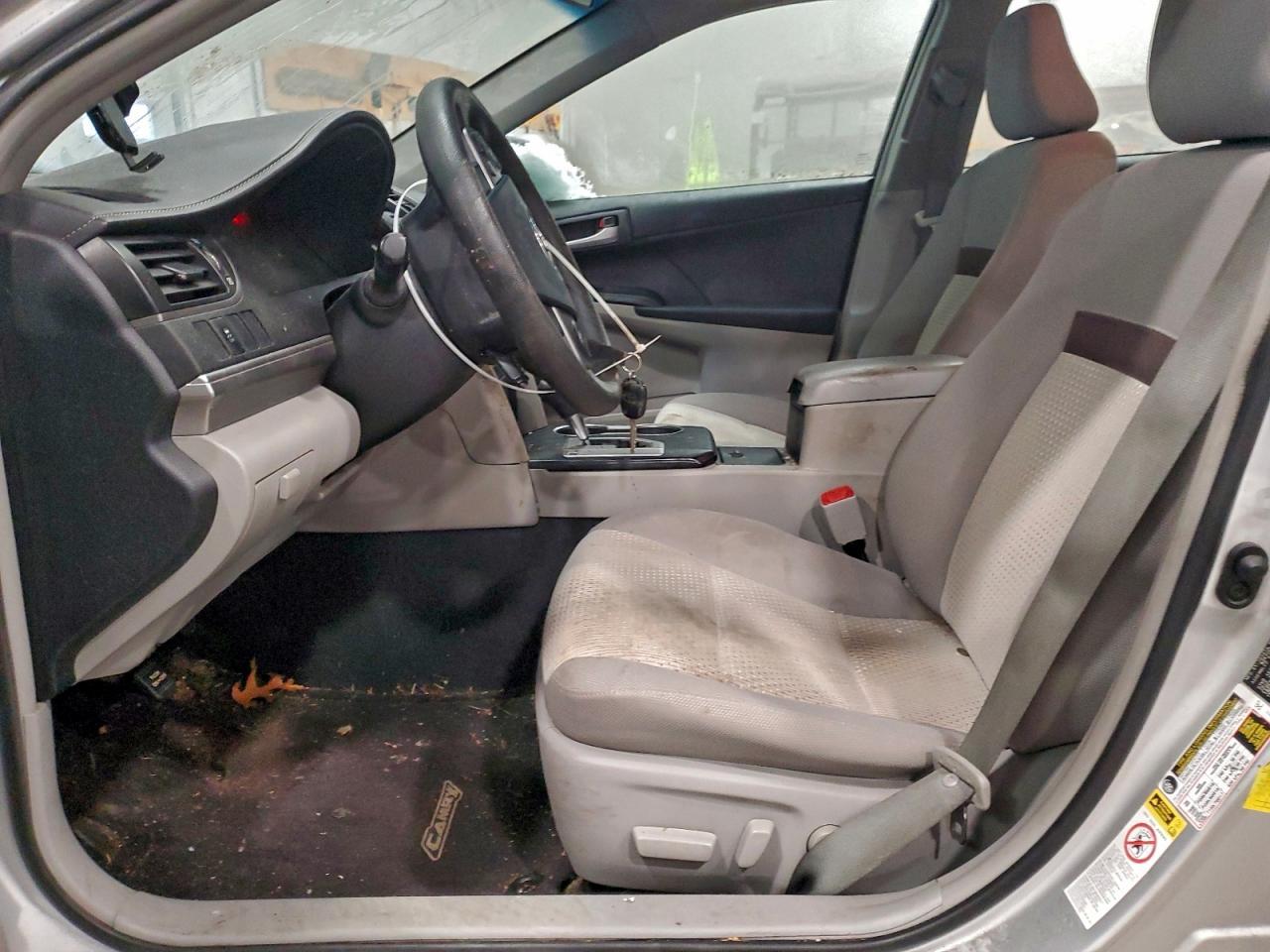 2012 Toyota Camry Base - Фото 7