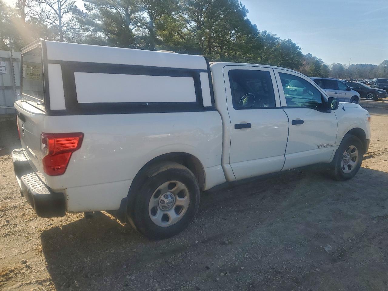 2017 Nissan Titan S - Фото 3