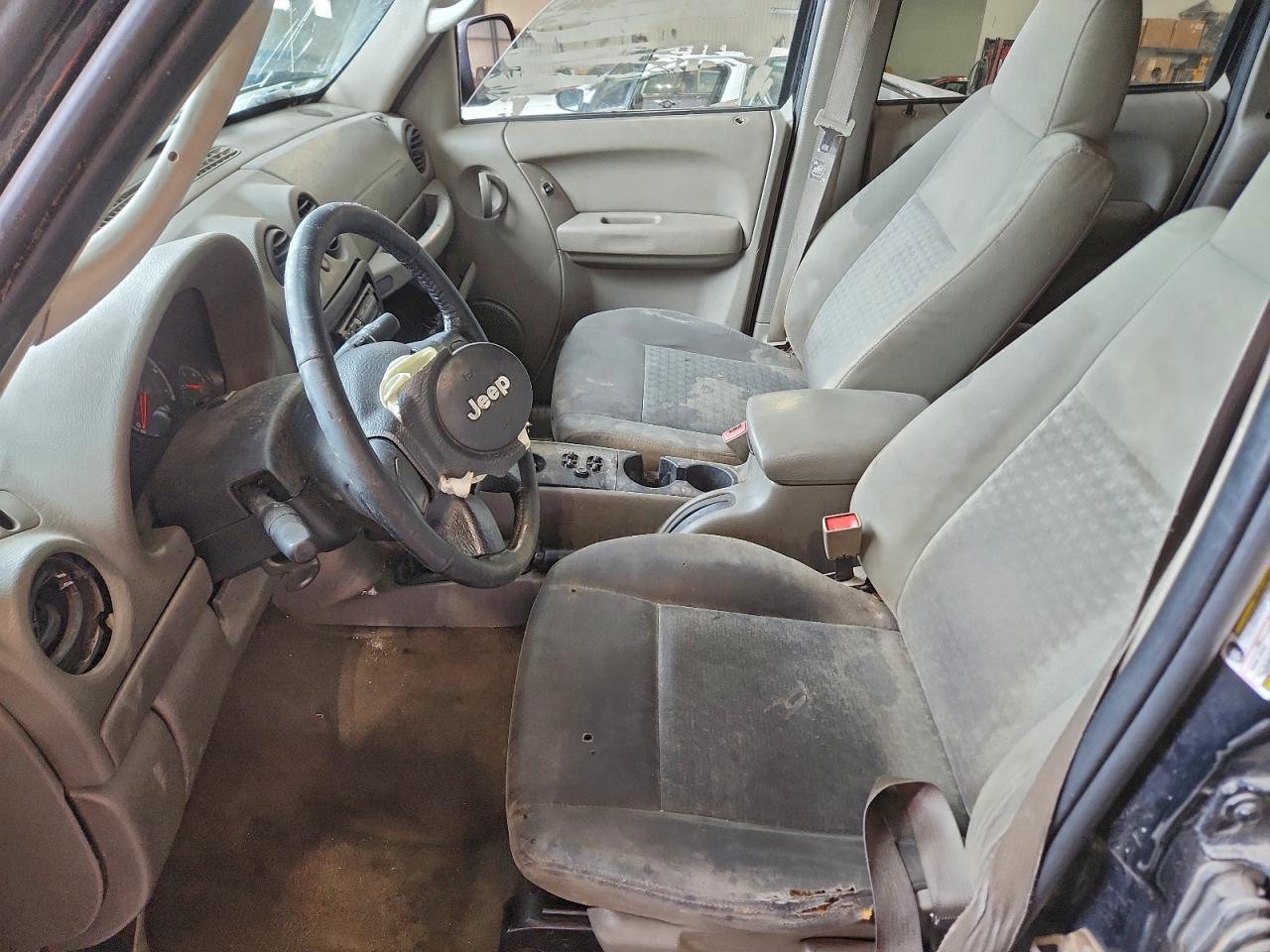 2006 Jeep Liberty Sport - Фото 7