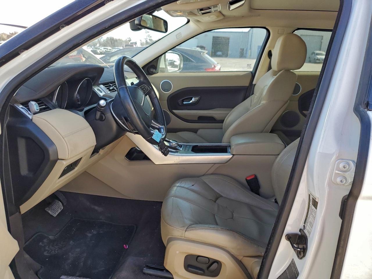 2013 Land Rover Range Rover Evoque Pure Premium - Image 7