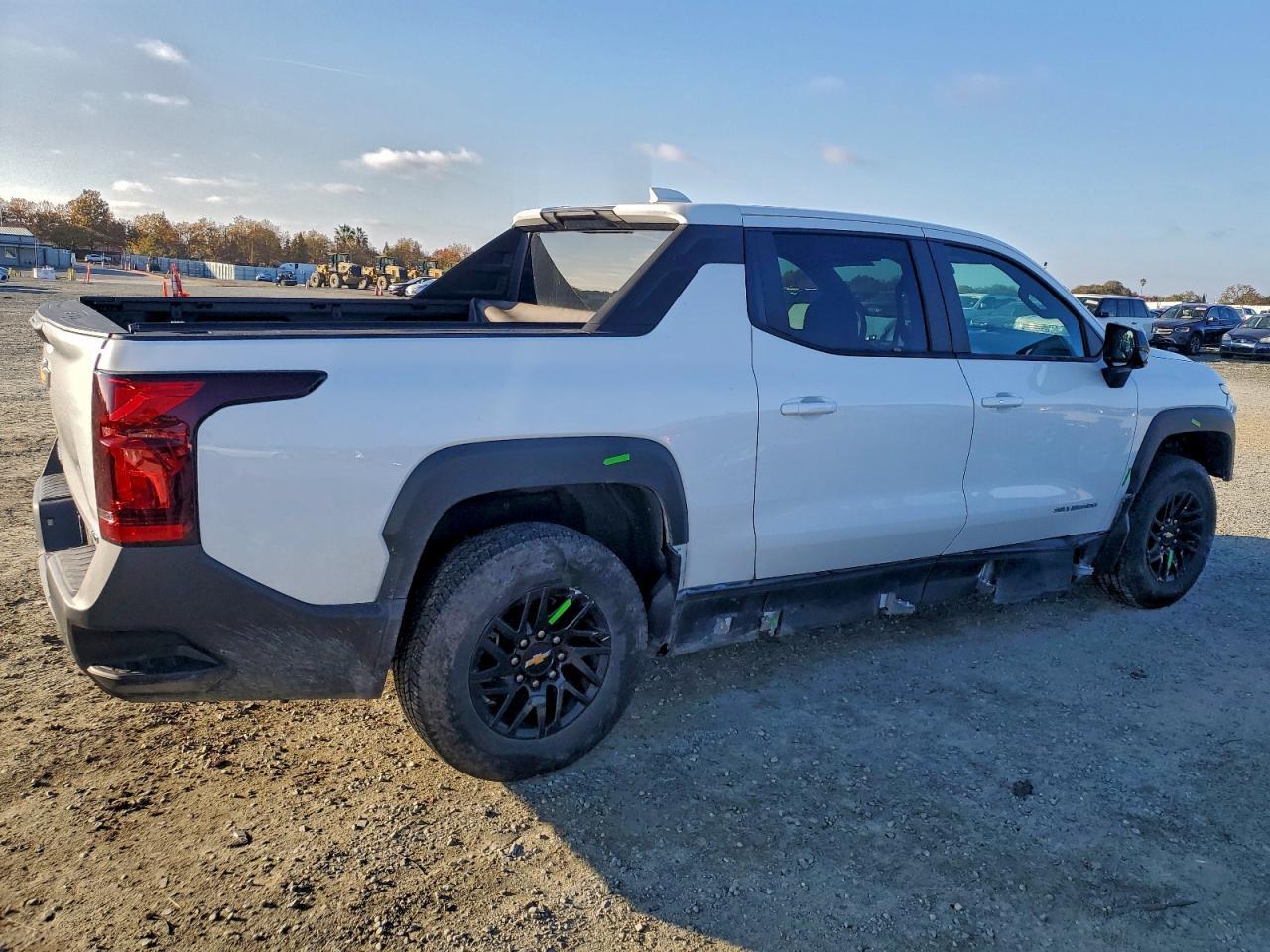 2024 Chevrolet Silverado - Фото 3