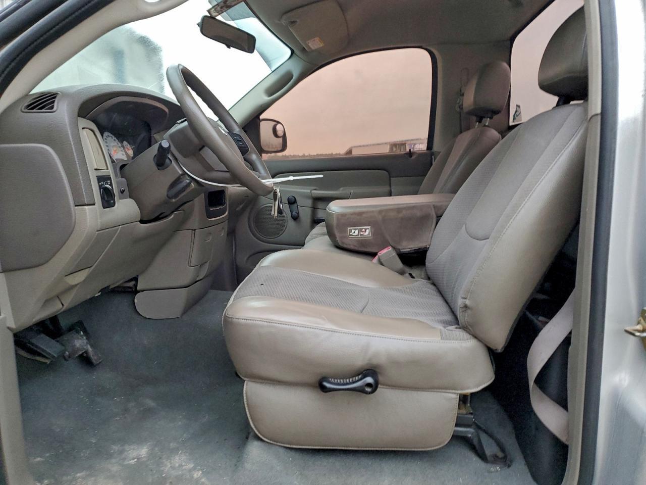 2004 Dodge Ram 1500 St - Фото 7