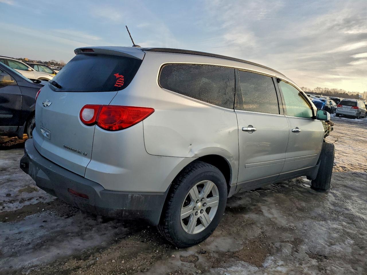 2011 Chevrolet Traverse Lt - Фото 3