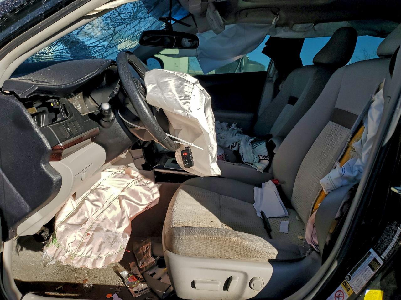 2014 Toyota Camry L - Фото 7