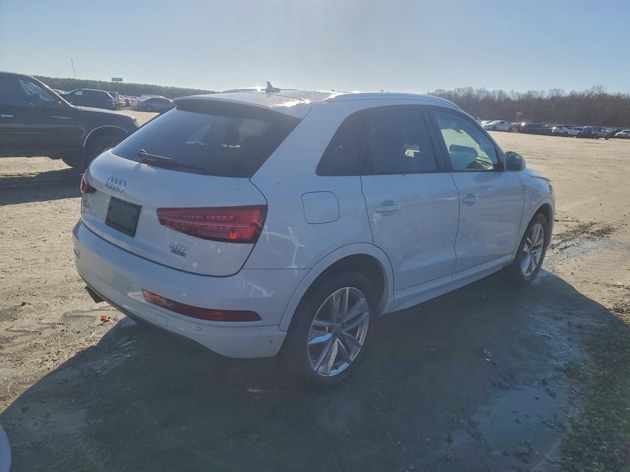 2017 Audi Q3 - Image 3