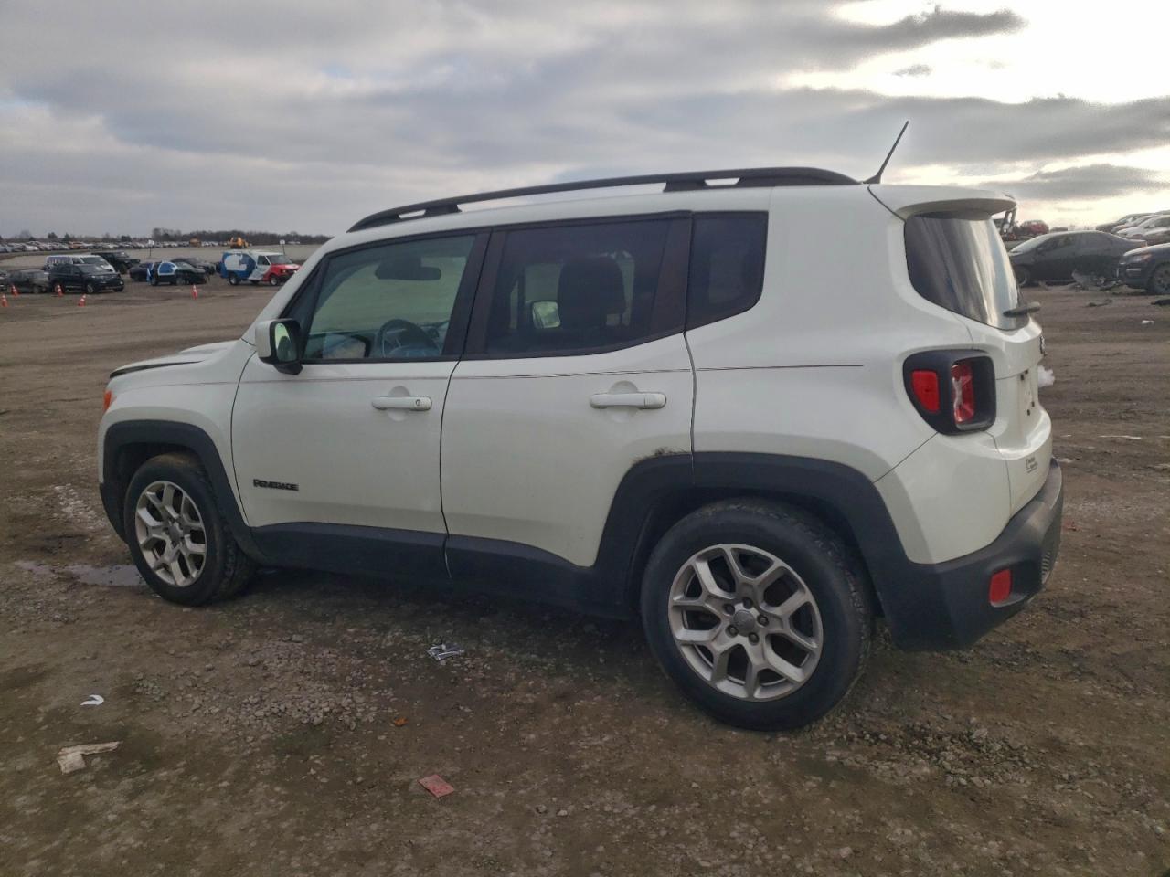 2017 Jeep Renegade Latitude - Фото 2