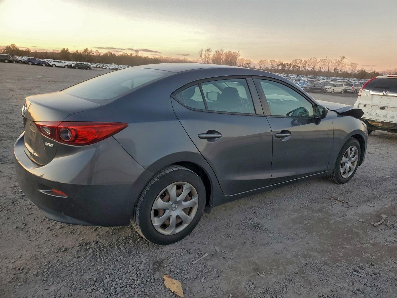 2015 Mazda 3 Sport - Фото 3