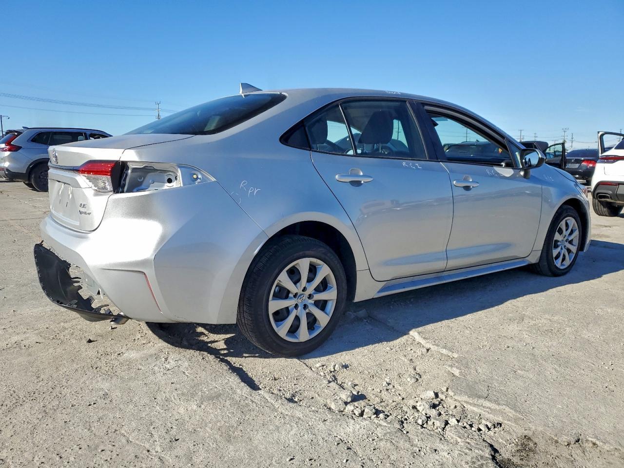 2025 Toyota Corolla Le - Фото 3