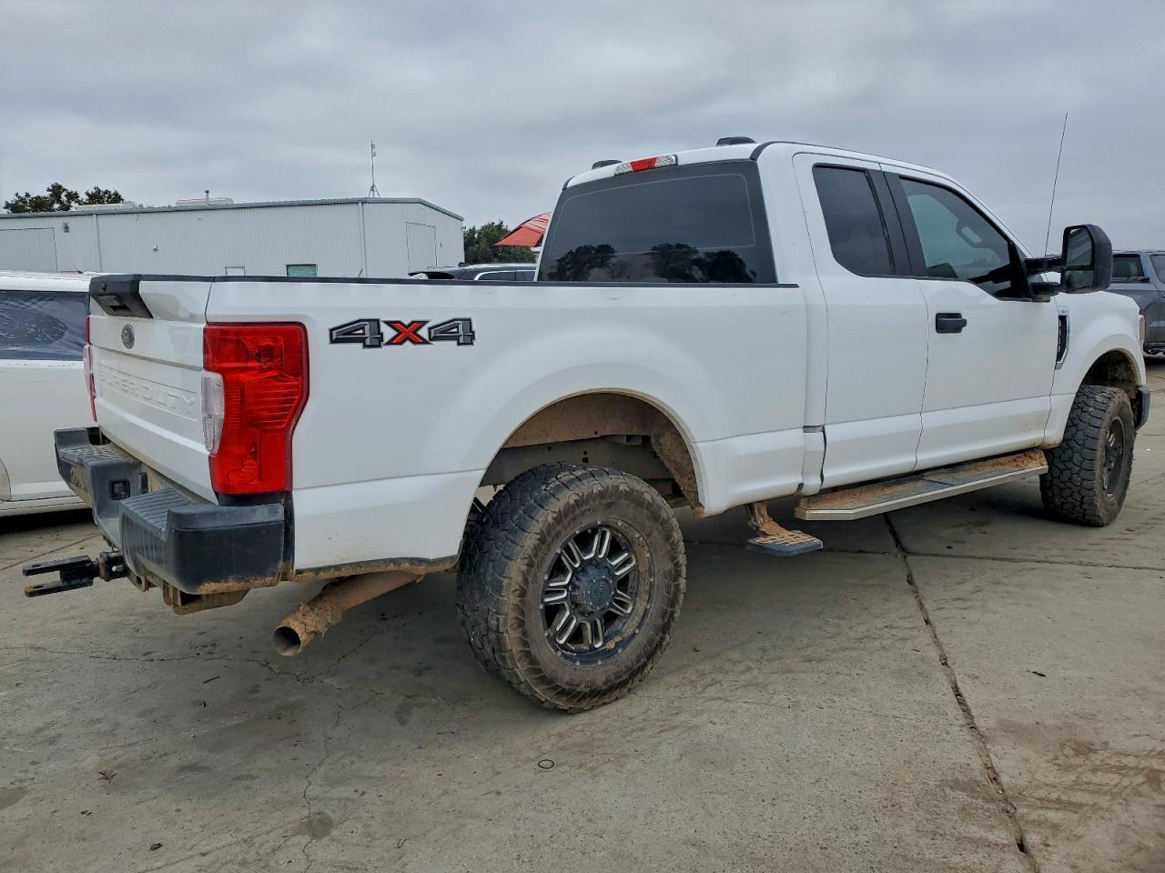2021 Ford F250 Super Duty - Image 3