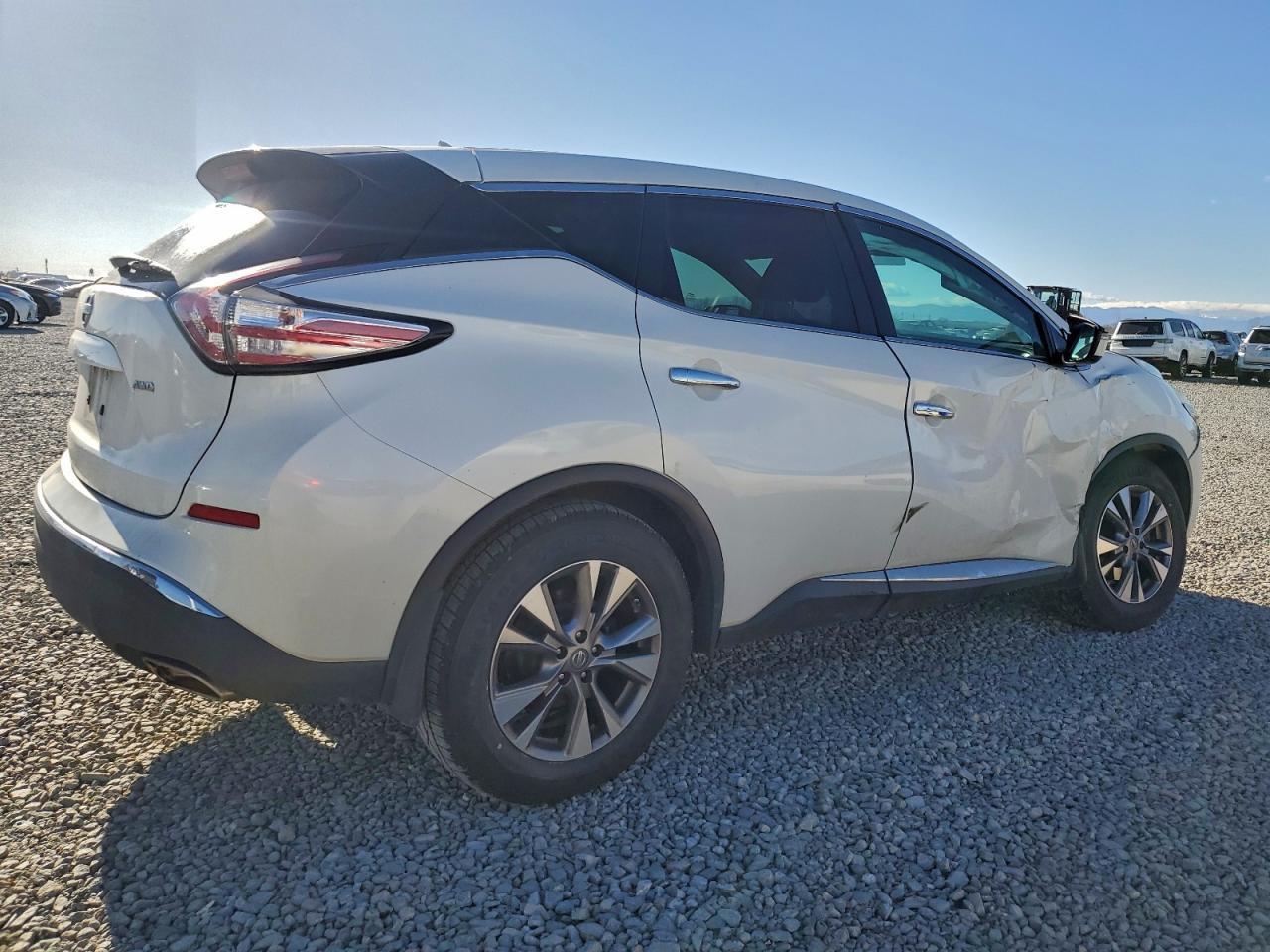 2016 Nissan Murano S - Image 3