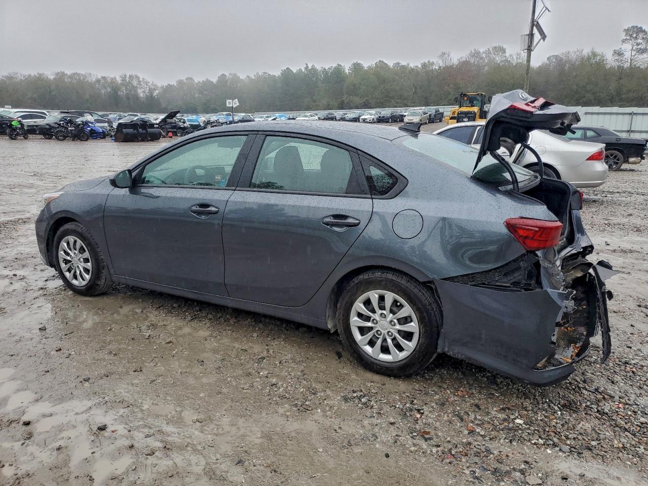 2020 Kia Forte Fe - Image 2