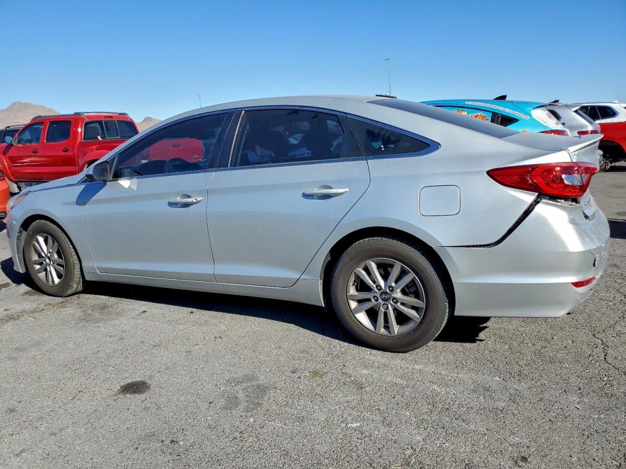 2016 Hyundai Sonata Se - Фото 2