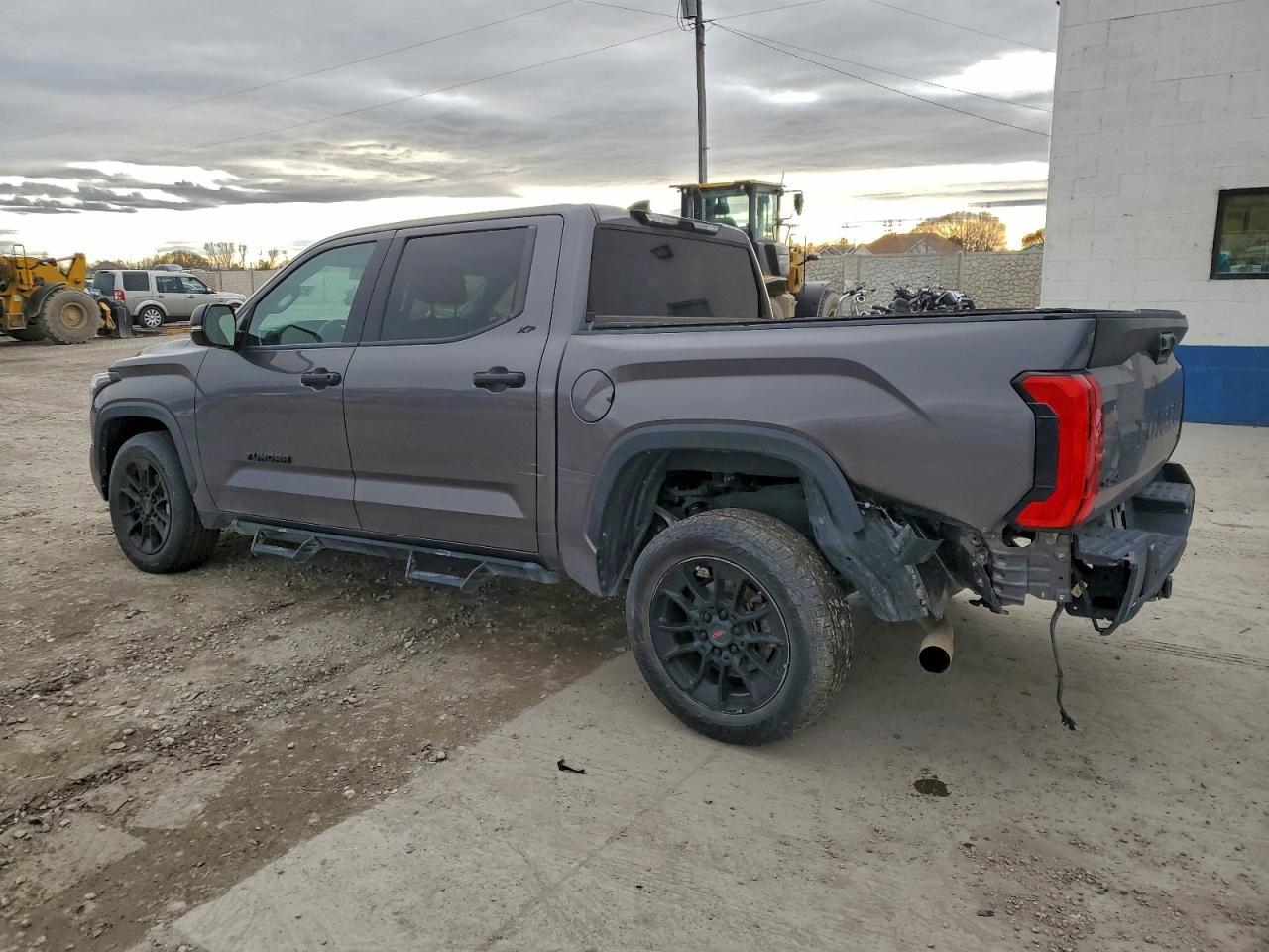 2022 Toyota Tundra Crewmax Sr - Фото 2