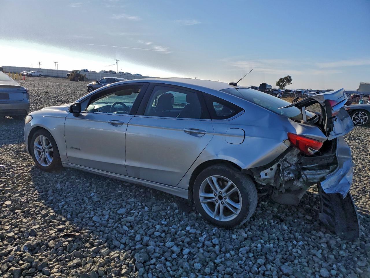 2018 Ford Fusion Se Hybrid - Фото 2
