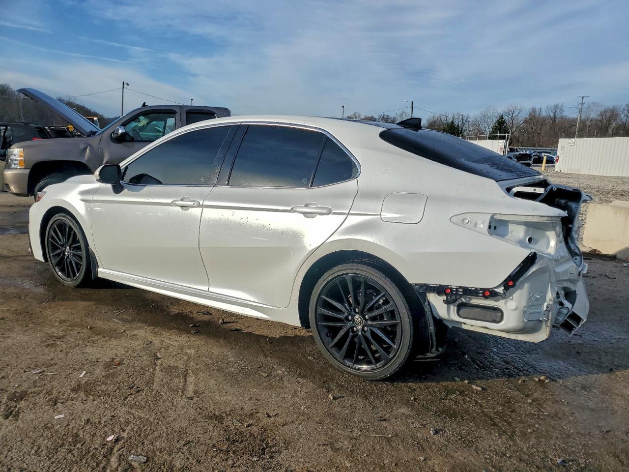 2022 Toyota Camry Xse - Фото 2