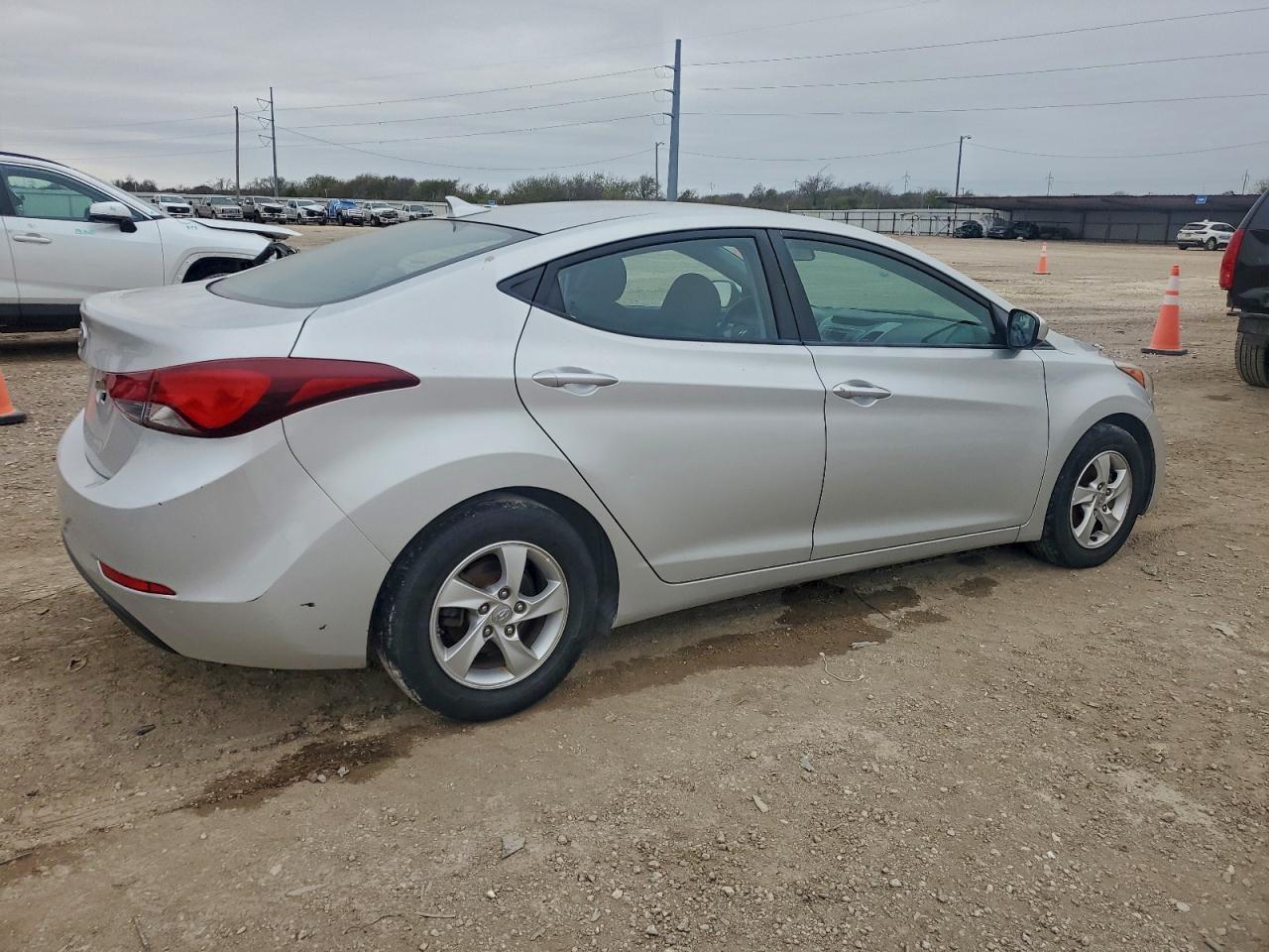 2015 Hyundai Elantra Se - Фото 3