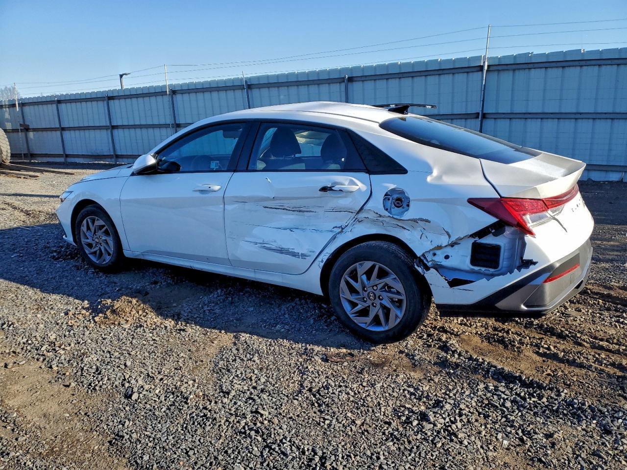 2025 Hyundai Elantra Blue - Фото 2