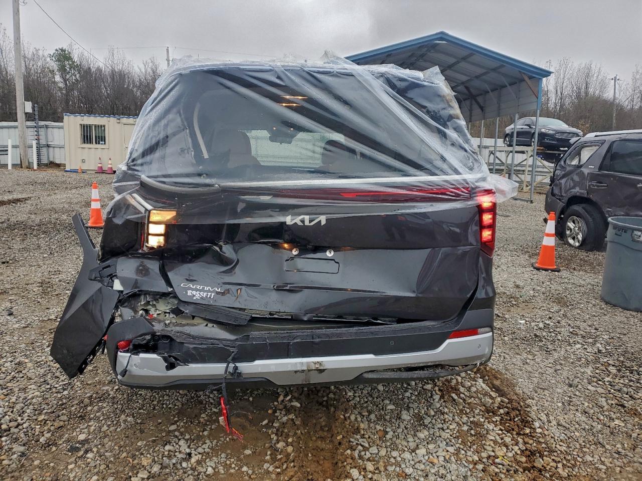 2026 Kia Carnival Ex - Image 6