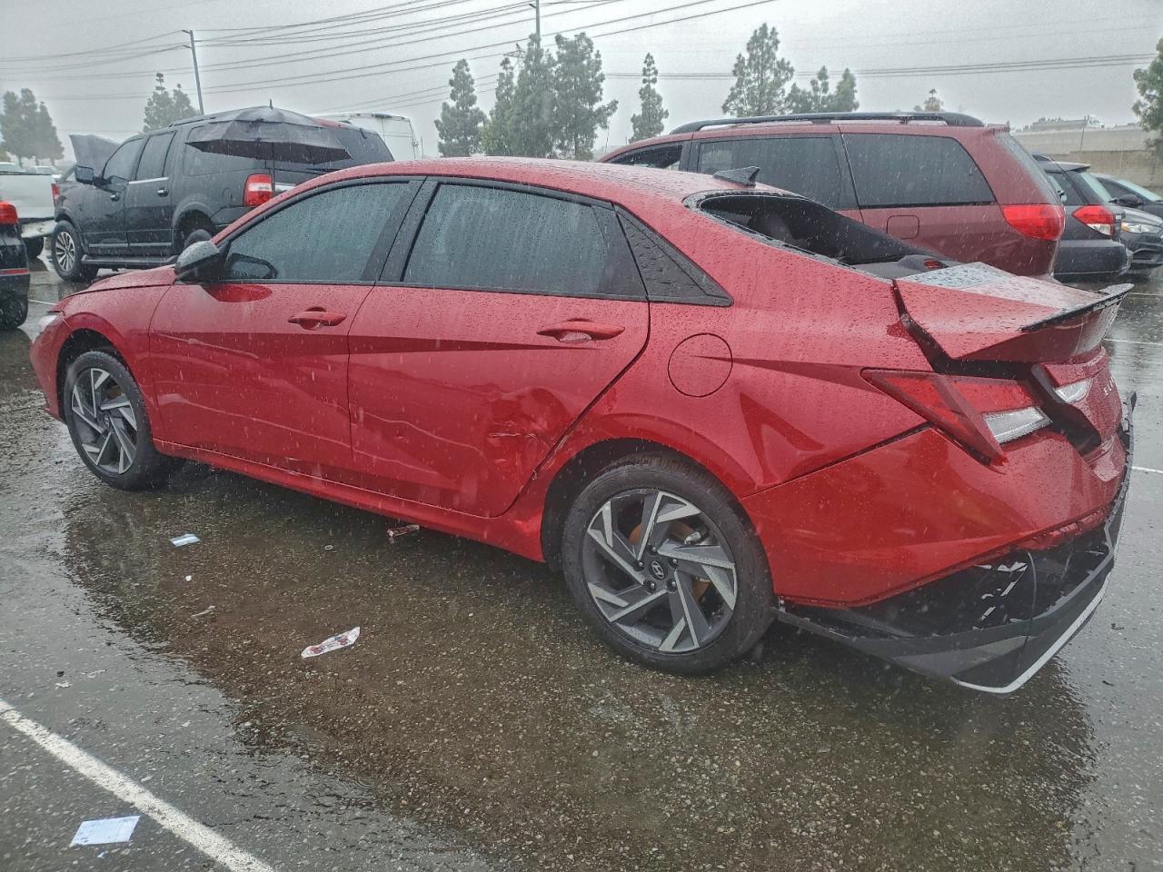 2025 Hyundai Elantra Sel Sport - Image 2