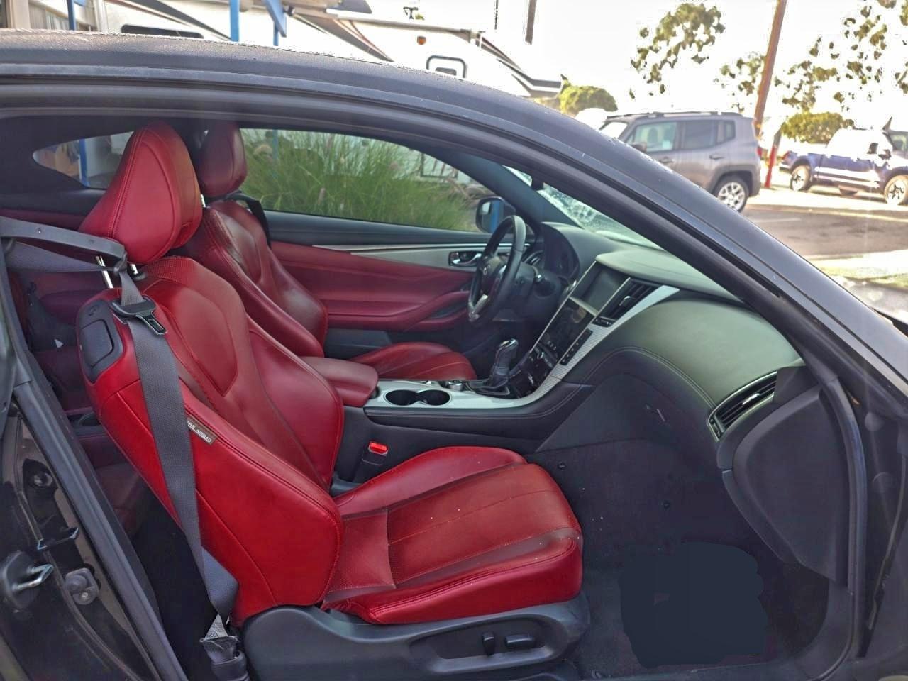 2018 Infiniti Q60 Red Sport 400 - Image 5