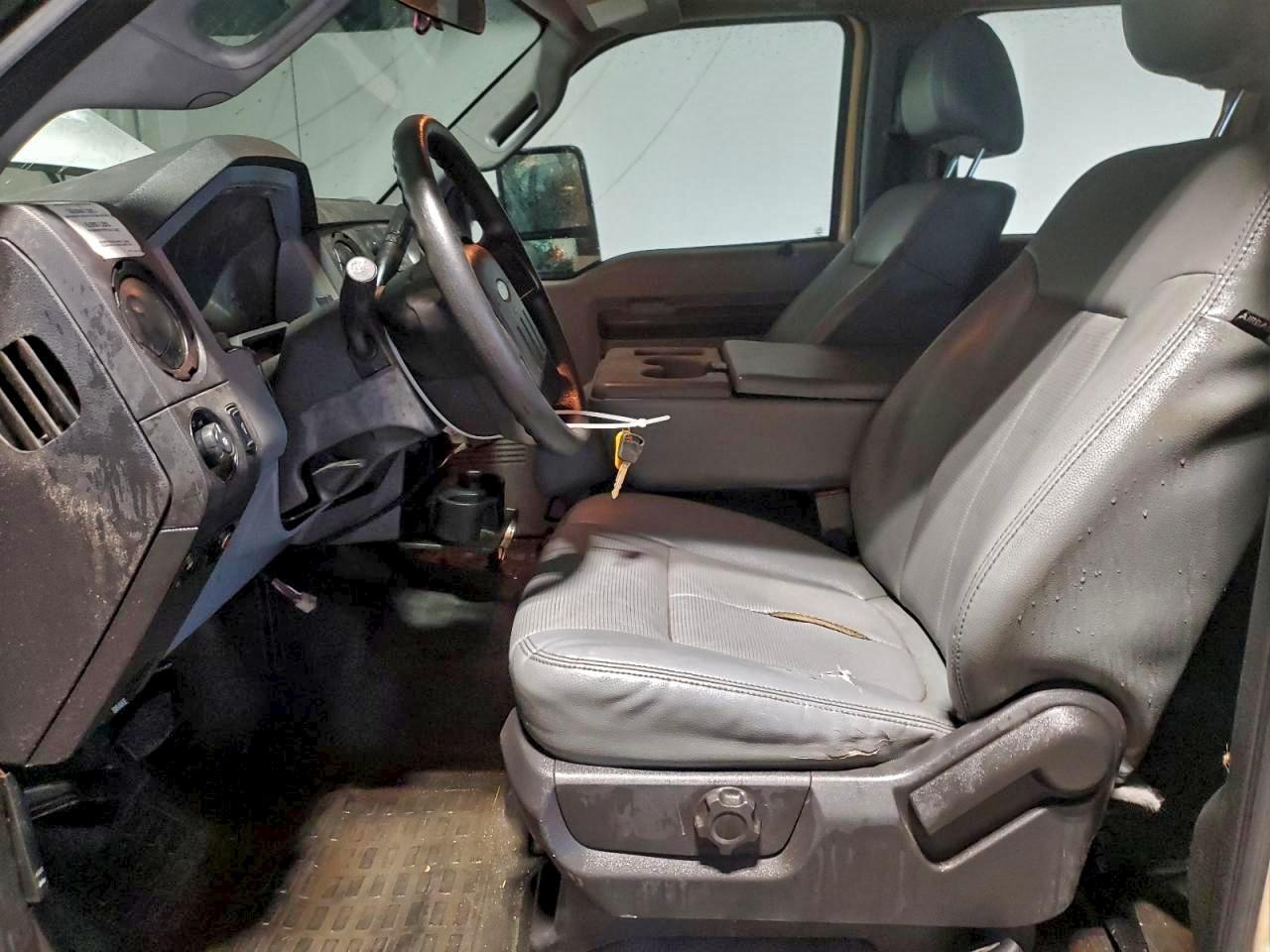 2015 Ford F450 Super Duty - Image 7