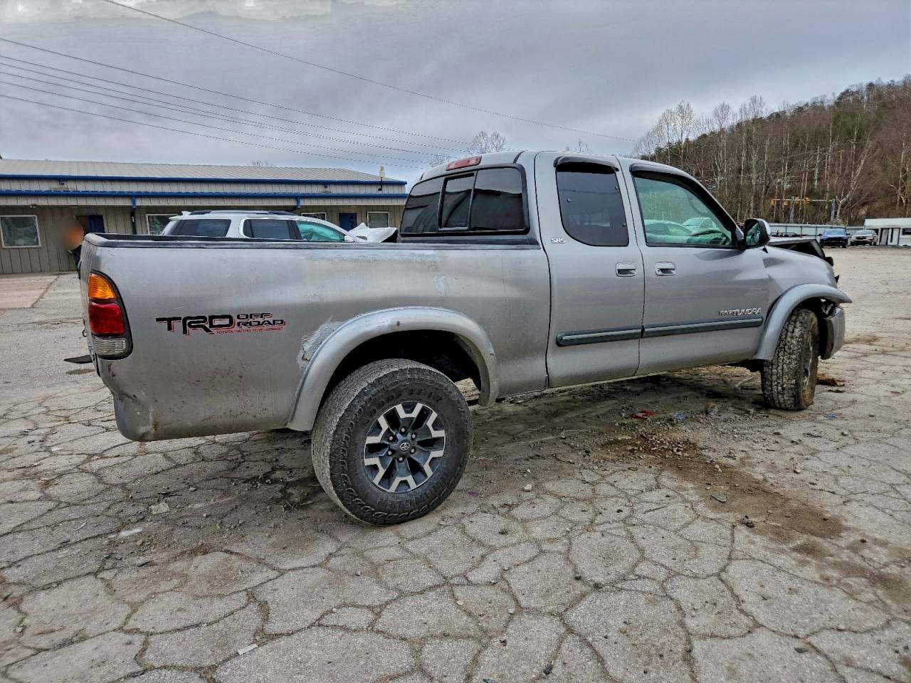 2003 Toyota Tundra Access Cab Sr5 - Image 3