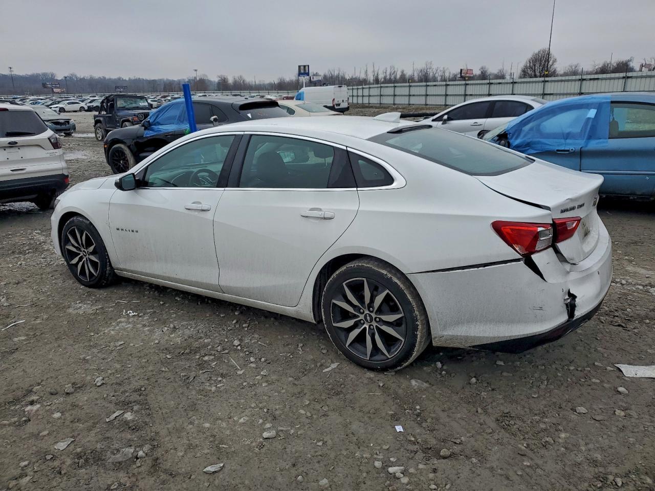 2016 Chevrolet Malibu Lt - Фото 2
