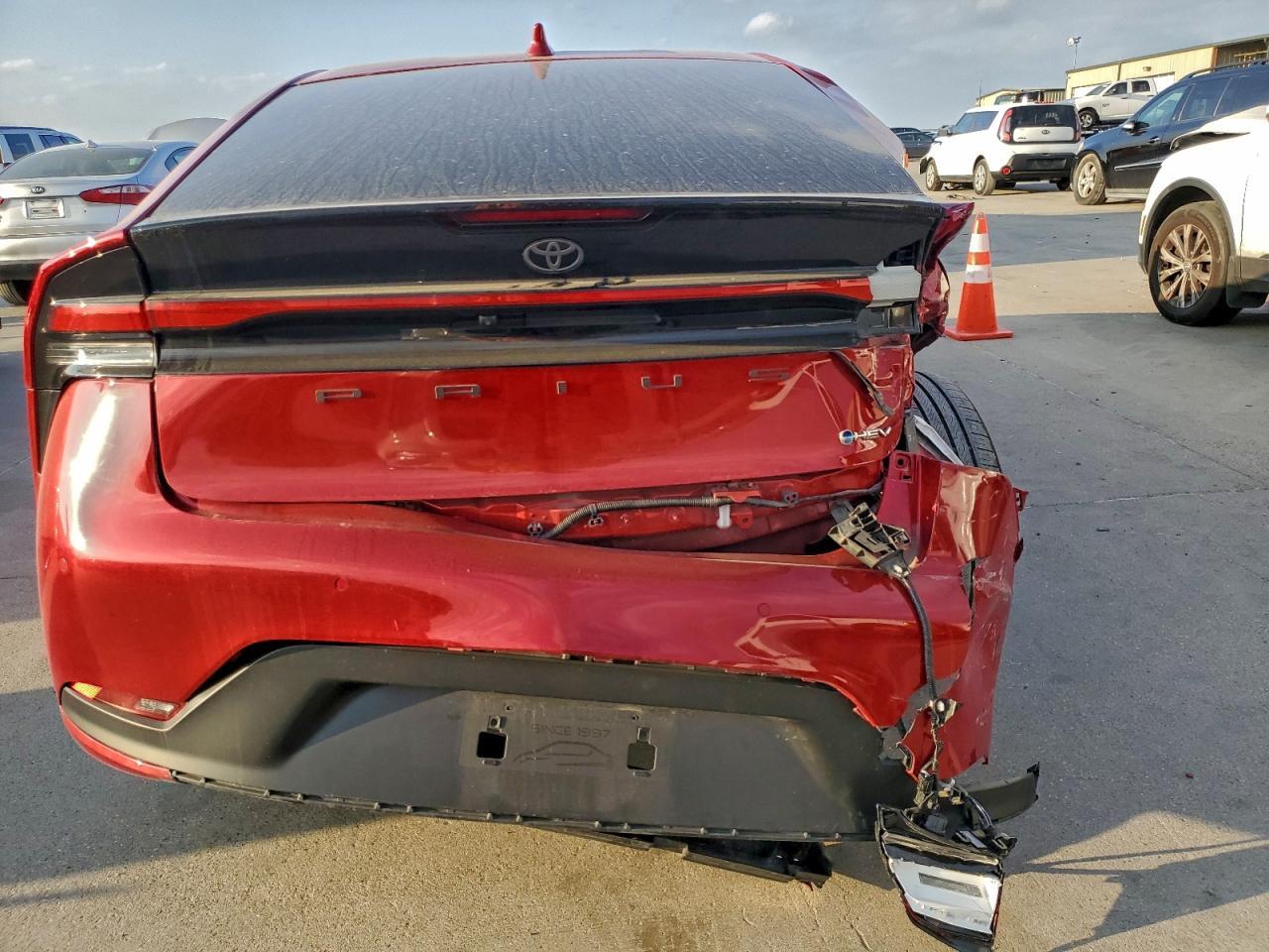 2023 Toyota Prius Le - Image 6