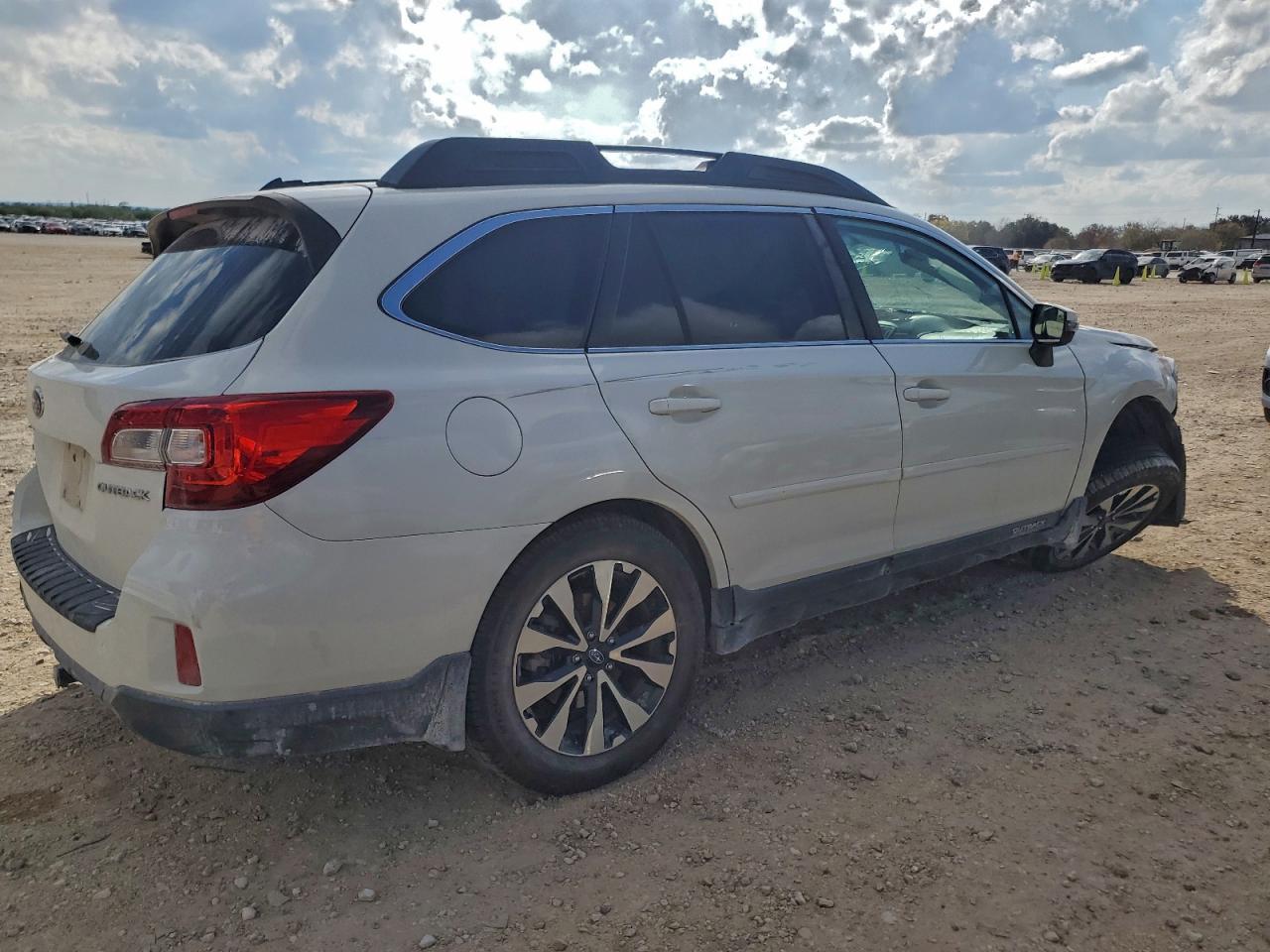 2015 Subaru Outback 2.5I Limited - Фото 3