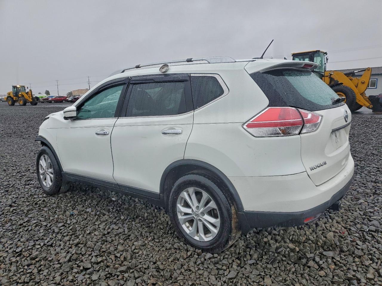 2016 Nissan Rogue S - Image 2