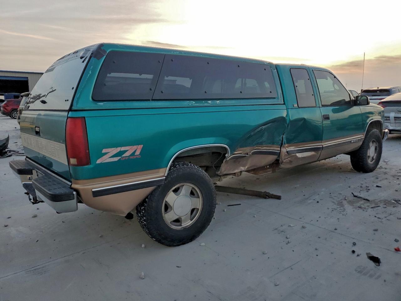 1996 Chevrolet Gmt-400 K1500 - Фото 3