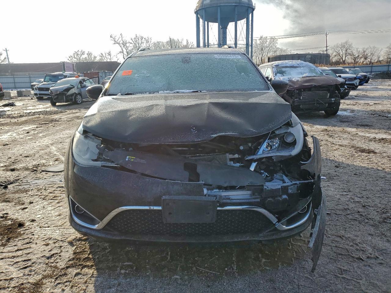 2019 Chrysler Pacifica Touring L - Image 5